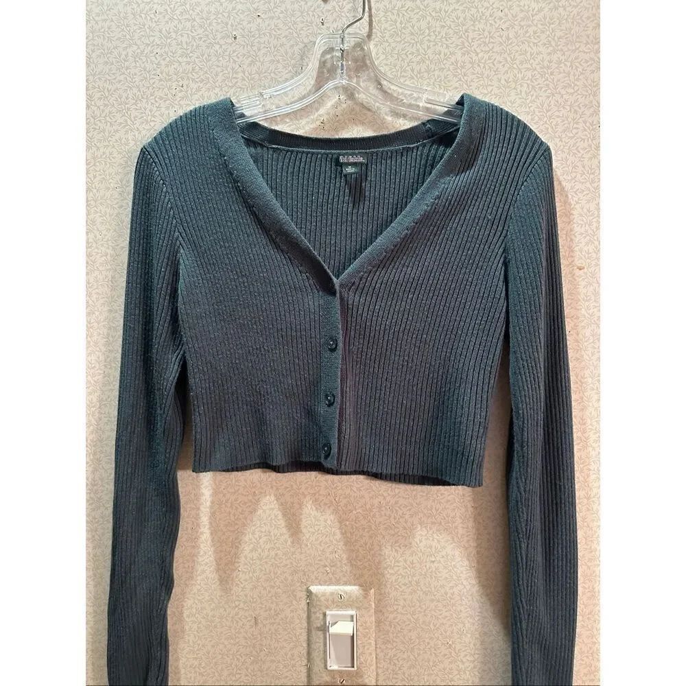 Wild Fable cropped cardigan